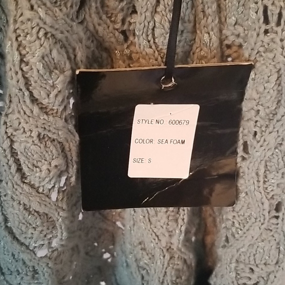 ⭐NEW⭐Knit shawl/vest - Picture 6 of 8